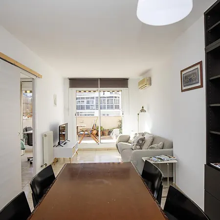 Apartment Con Dos Grandes Terrazas En *