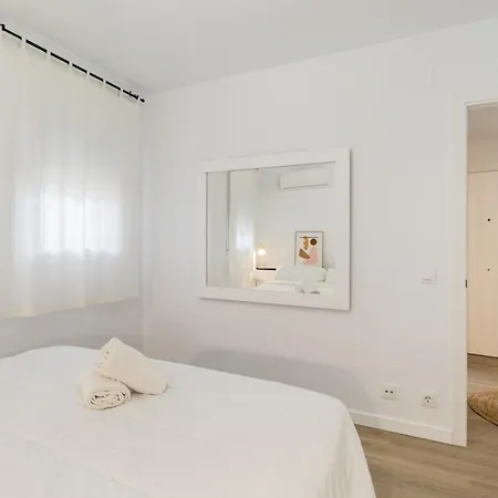 Apartment Con Dos Grandes Terrazas En *