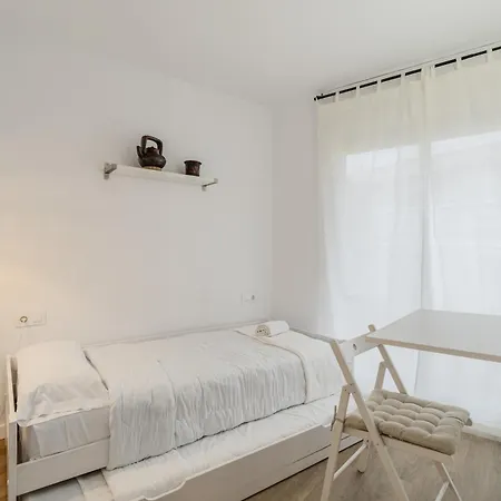 Con Dos Grandes Terrazas En Apartment Girona